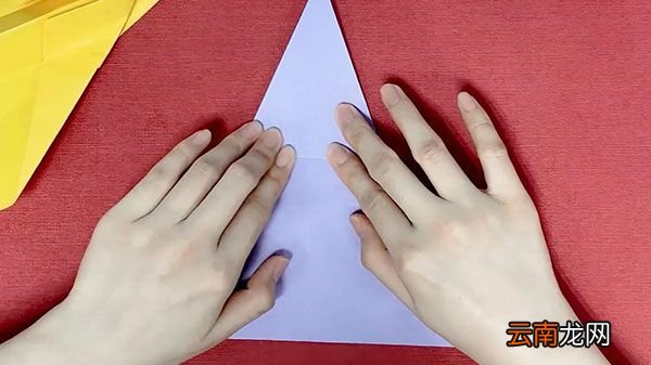 直线纸飞机怎么折