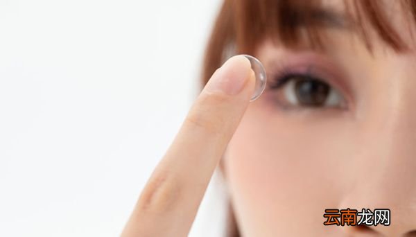 隐形眼镜过期了还能偶尔带一次吗 隐形眼镜过期了还能戴吗