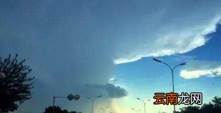牛背雨现象是怎么形成的？