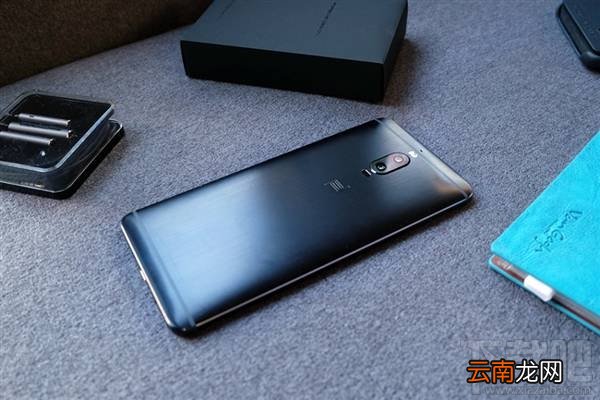 华为Mate9保时捷版有什么配件？华为Mate9保时捷真机开箱图赏