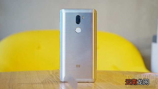 联想zuk edge和小米5splus哪个好？zuk edge与小米5splus区别对比评测