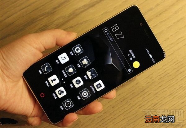 努比亚nubia Z11白金版和黑金版区别是什么？