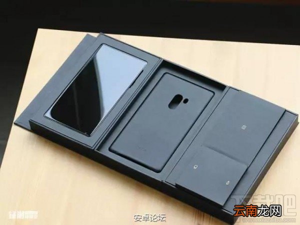 小米MIX白色版怎么样？小米MIX白色和黑色对比图鉴