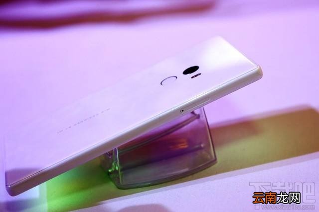 小米MIX白色版怎么样？小米MIX白色和黑色对比图鉴