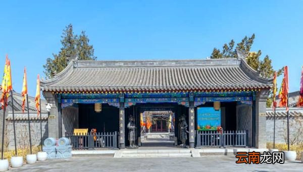 华盖蔽日的意思 华盖蔽日的意思是什么