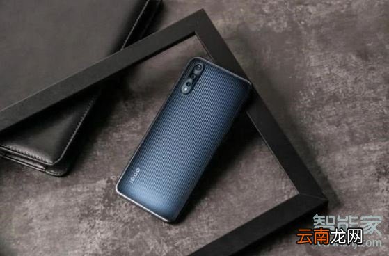 iqooneo855版和上一代iqooneo有什么区别