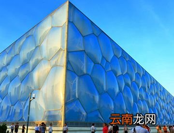水立方的“泡泡”外墙是用什么做的？