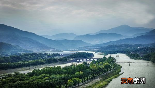 都江堰水利工程修建的年代是哪里什么时候 都江堰水利工程修建的年代和地址