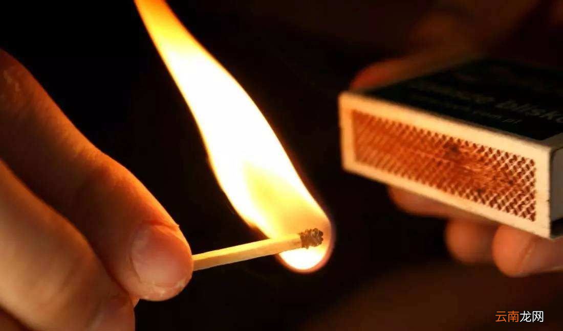 火柴由什么成分组成？