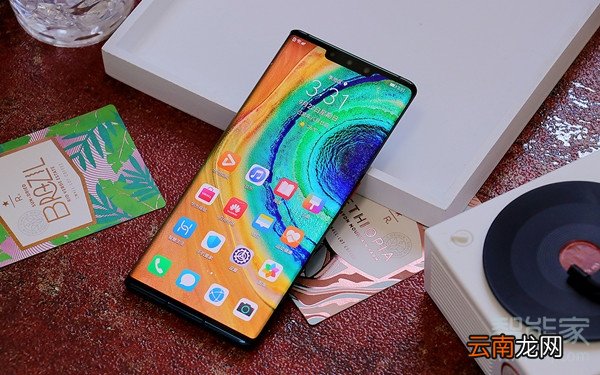 华为mate30pro为什么不会自动识别脸部旋转