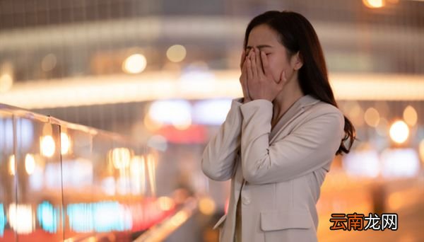 几番挣扎是什么意思 几番挣扎的解释