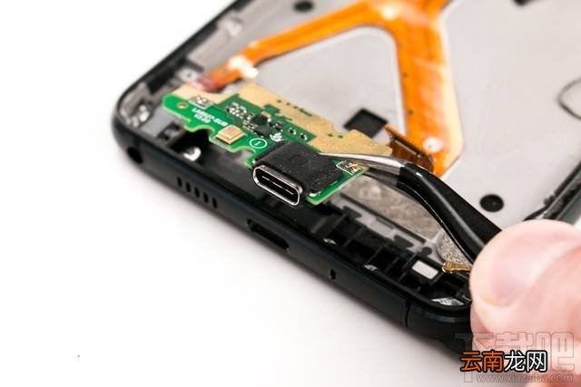 海信A2做工好不好?海信A2拆机示意图