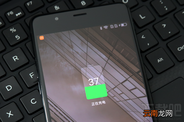 海信A2手机值不值得买？海信双屏手机A2优缺点评测