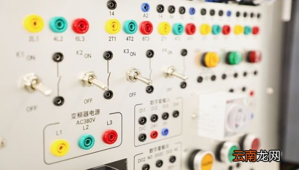 电闸跳闸推不上去 电闸跳闸推不上去什么原因