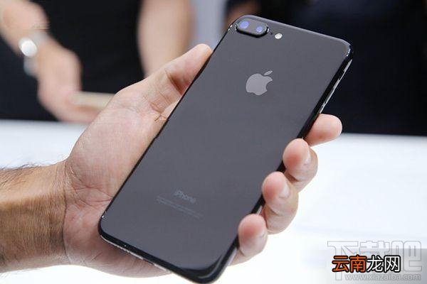 三星s8和iphone7哪个好?三星s8和iPhone7区别对比