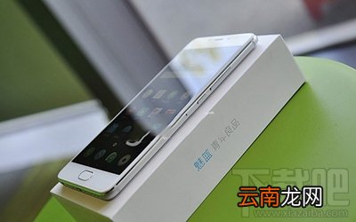 魅蓝e2怎么装卡/插卡？魅蓝E2手机SIM卡安装教程