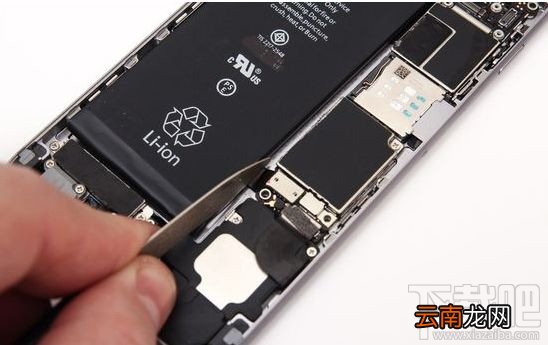 iPhone8意外关机是什么原因？