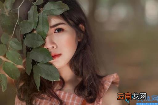 我们还没在水里试试 想吃你腿中间的红痘痘