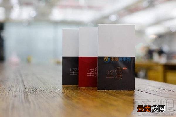 坚果Pro有什么颜色？坚果Pro哪种颜色好看？