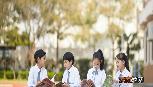 他这么说就更增长了表的神秘修改病句 用他这么说就更增长了表的神秘如何修改