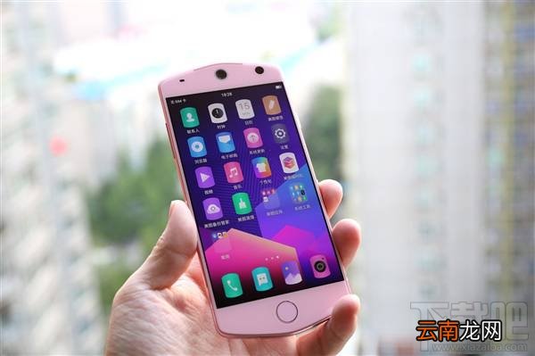 美图M8樱花粉怎么样？美图M8樱花粉色开箱图赏
