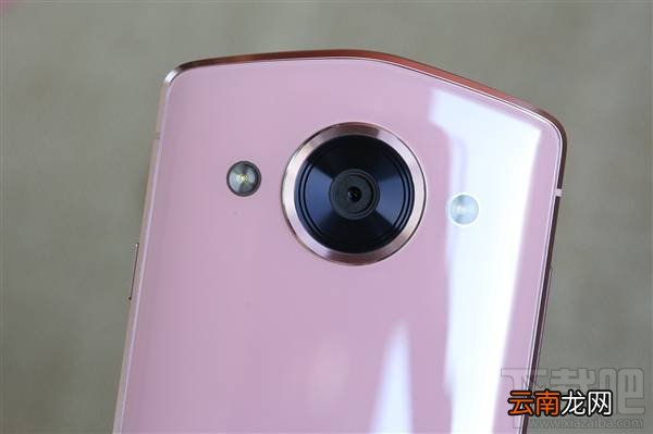 美图M8樱花粉怎么样？美图M8樱花粉色开箱图赏