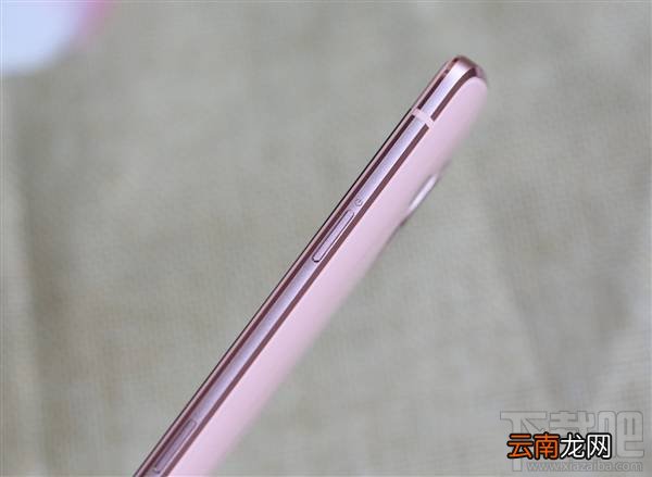 美图M8樱花粉怎么样？美图M8樱花粉色开箱图赏