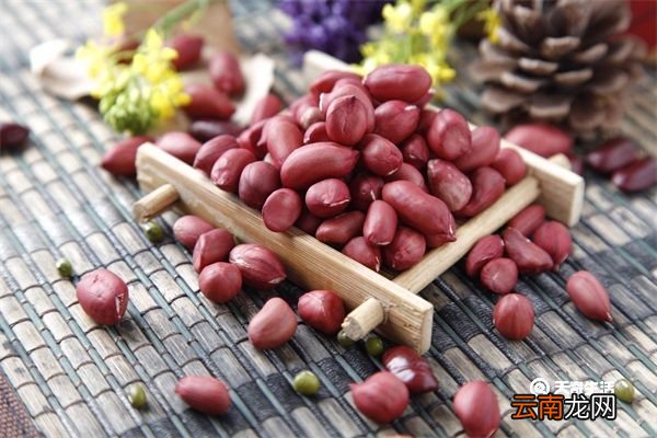 银耳加花生功效与作用 银耳炖花生有什么功效