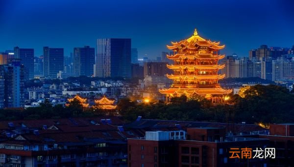 金陵晚望的主旨 金陵晚望的主旨是什么