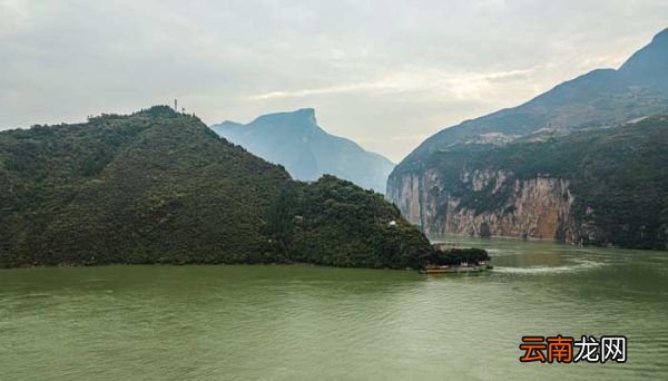 山峡大坝在长江的哪个部分 长江三峡大坝在哪里