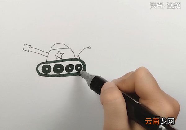坦克简笔画