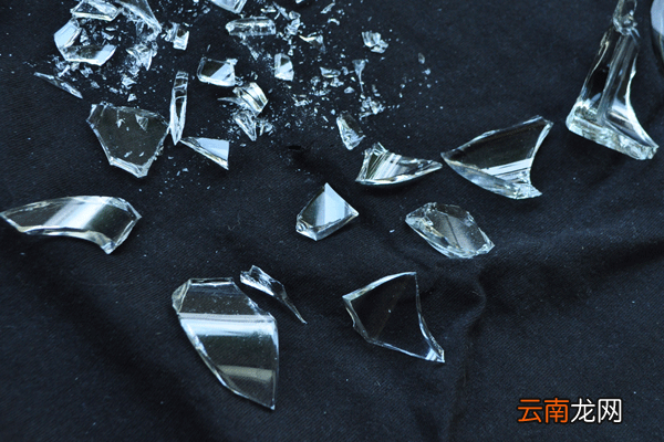 玻璃是什么做的 玻璃是如何生产的