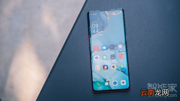 opporeno3pro是不是升降摄像头