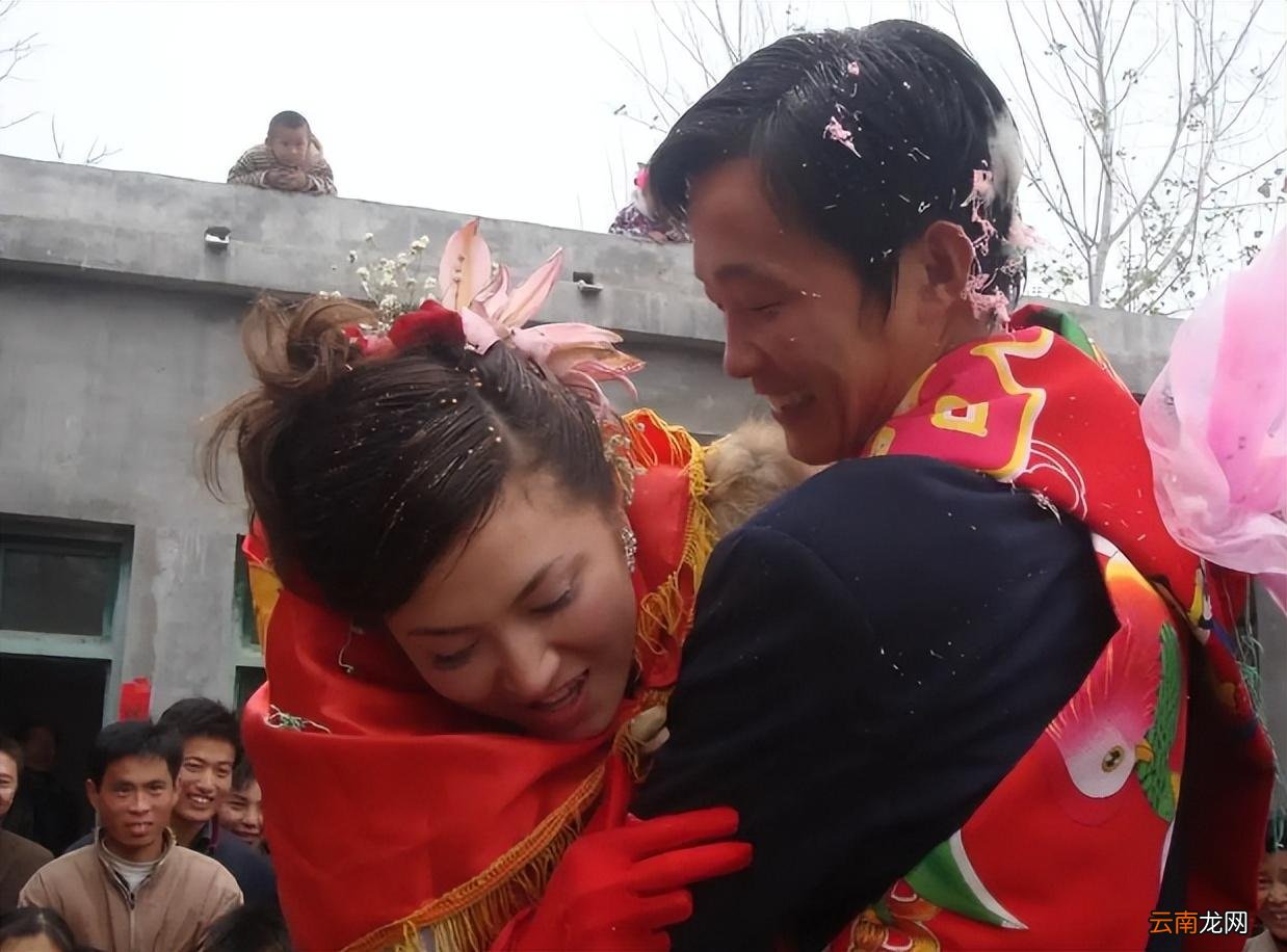 活汉妻指什么意思 有钱不买河边房光棍不娶活汉妻