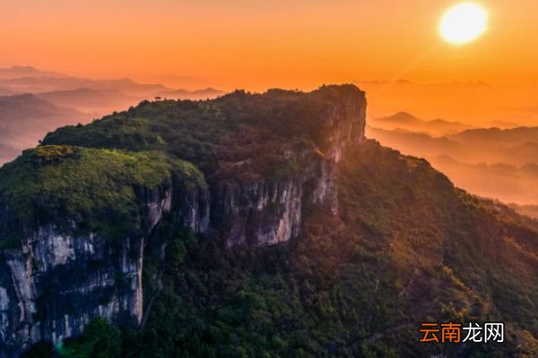 银河落九天是哪代诗人的诗句望庐山瀑布古诗内容