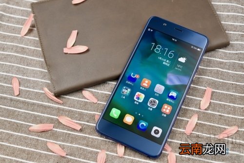 水墨屏显示器是什么？水墨屏手机有什么好处？