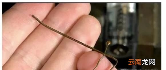怎样用发卡开锁