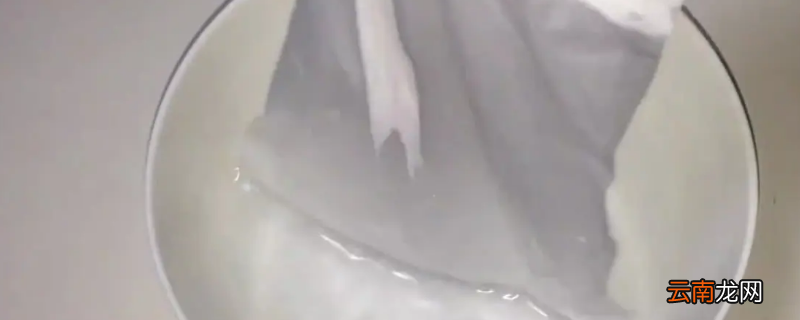 为什么餐巾纸容易吸水
