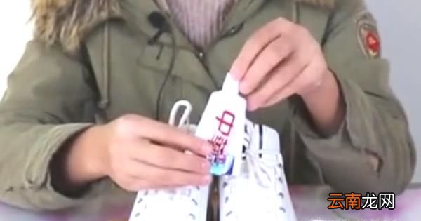 鞋子氧化发黄怎么处理