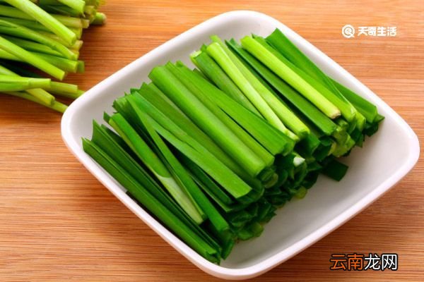 韭菜加盐的功效与作用 韭菜的功效