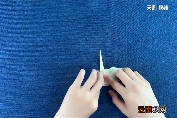 小龙虾怎么折