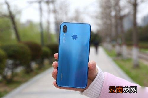华为nova4e设置桌面时钟具体操作步骤