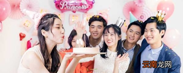生日短句写给自己 简短精辟的生日说说