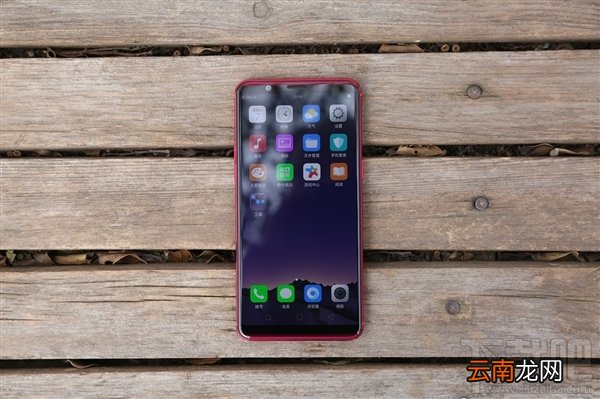 OPPO R11s正式开卖：OPPO R11s销售量怎么样？