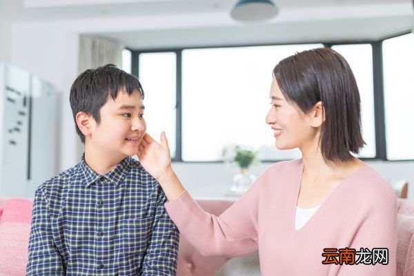 如何正确鼓励和表扬孩子 怎样表扬和鼓励孩子
