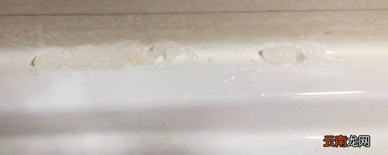 玻璃胶霉斑去除小窍门
