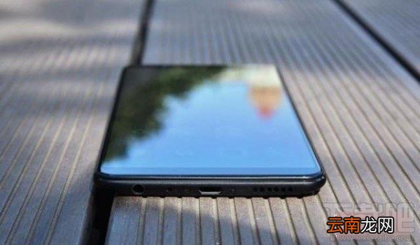 华为mate10和vivox20哪个好?华为mate10和vivox20区别对比