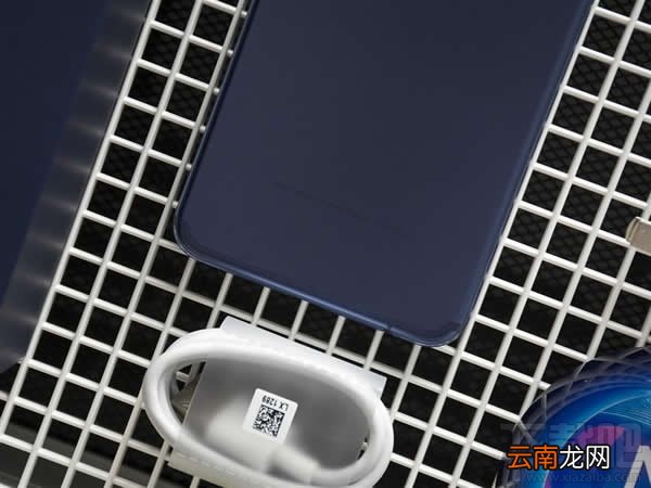 荣耀V10极光蓝怎么样？荣耀V10极光蓝图鉴