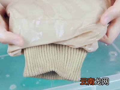 羽绒服袖子脏了怎么办