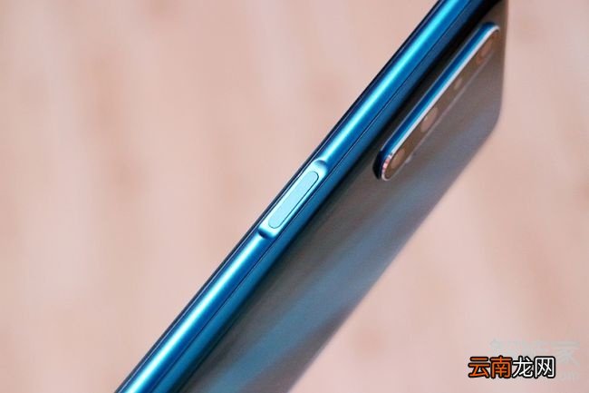 realme x50有屏幕指纹吗